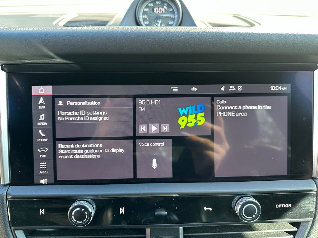 Thumbnail: 2023 Porsche Macan - 28