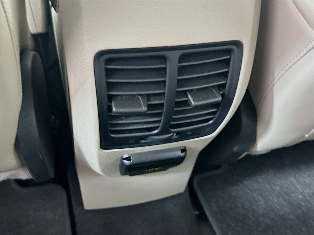 Thumbnail: 2017 Ford C-Max - 24