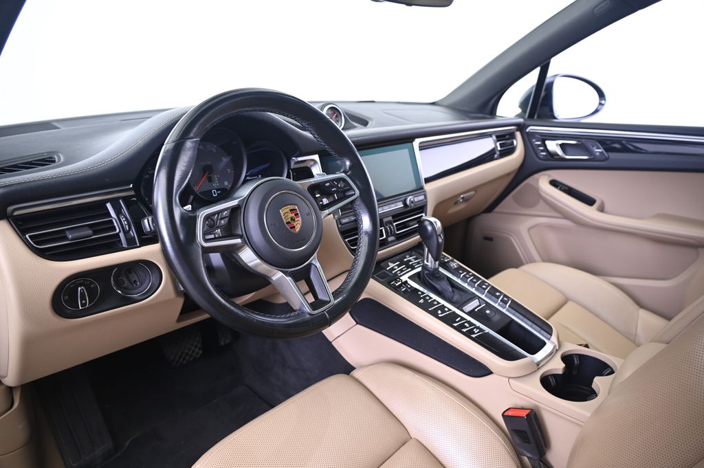 Thumbnail: 2021 Porsche Macan - 4