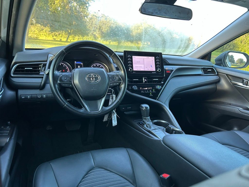 Thumbnail: 2022 Toyota Camry - 12