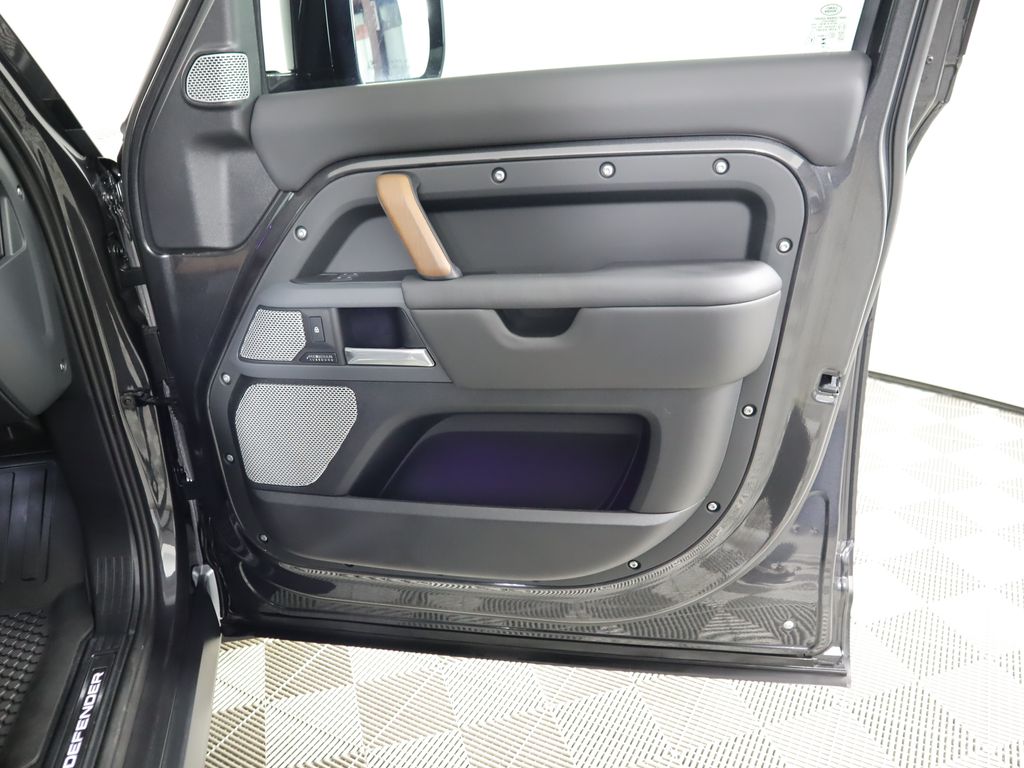 Thumbnail: 2024 Land Rover Defender - 27