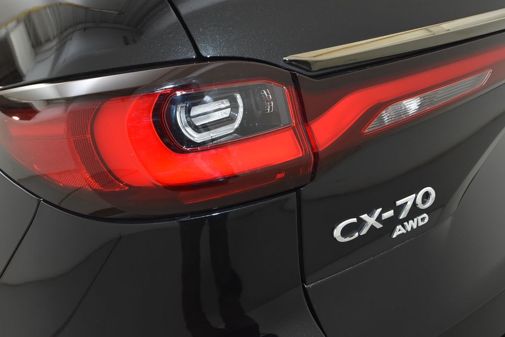 2025 Mazda CX-70 PHEV Premium Plus photo