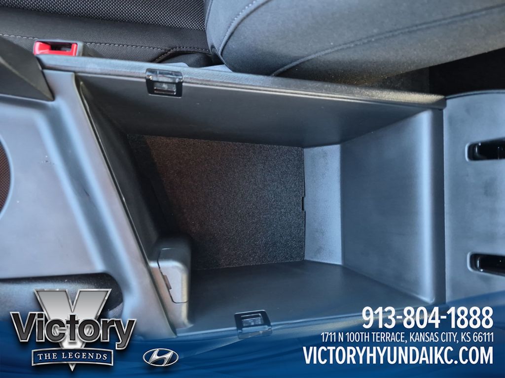 Used 2025 Black Hyundai SE image 24