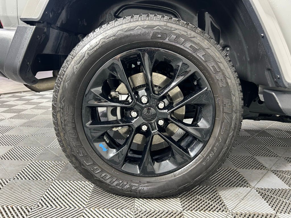 Thumbnail: 2023 Jeep Wrangler - 11