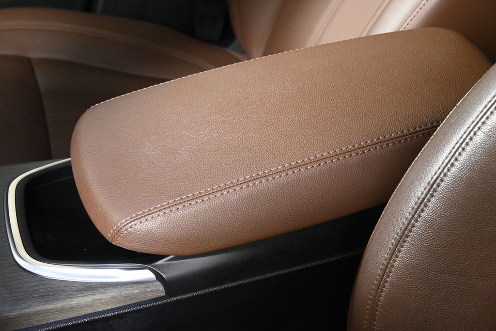 Thumbnail: 2022 Alfa Romeo Stelvio - 26