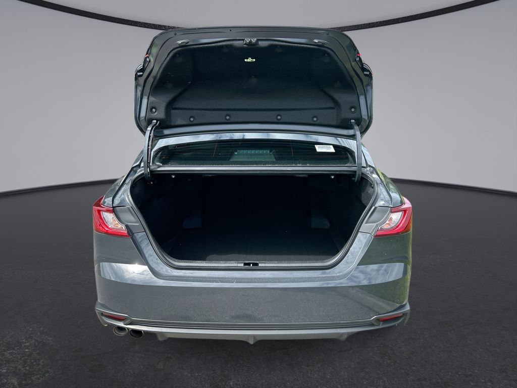 Thumbnail: 2025 Toyota Camry - 23