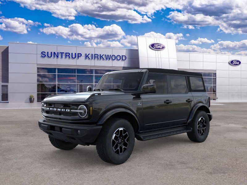 Shadow Black 2026 Ford Bronco SUV / Crossover Four-Wheel Drive Automatic