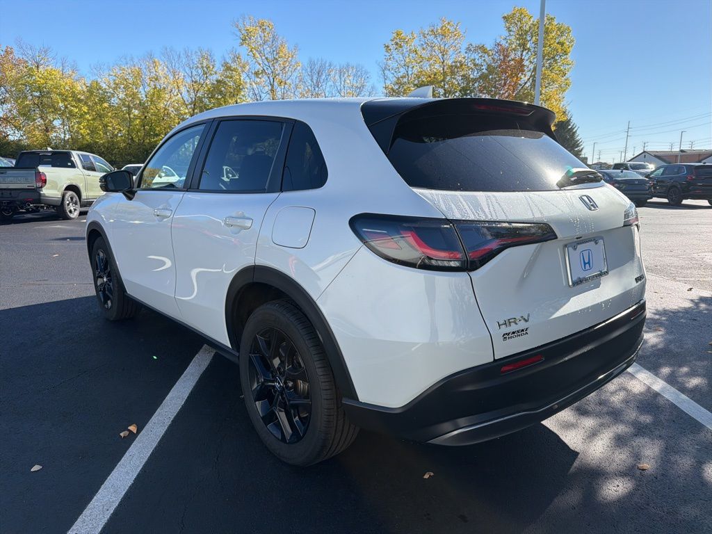 Thumbnail: 2023 Honda HR-V - 3