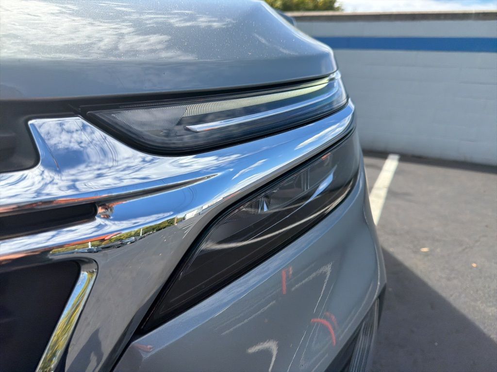 Thumbnail: 2023 Chevrolet Equinox - 9