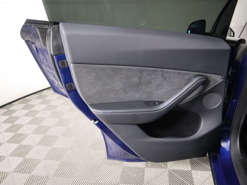 Thumbnail: 2024 Tesla Model Y - 27