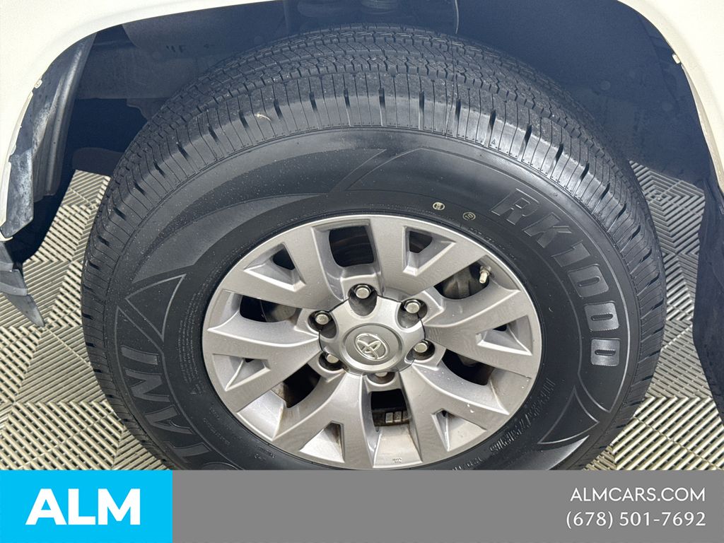 Used 2019 White Toyota SR5 image 14