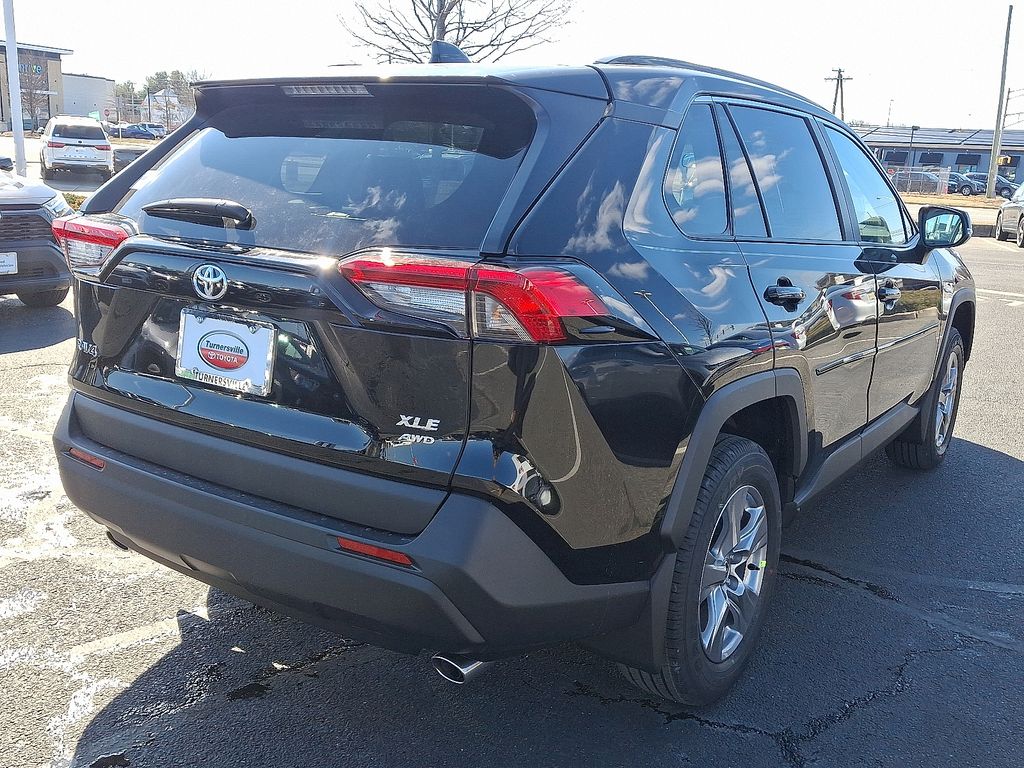 Thumbnail: 2025 Toyota RAV4 - 4