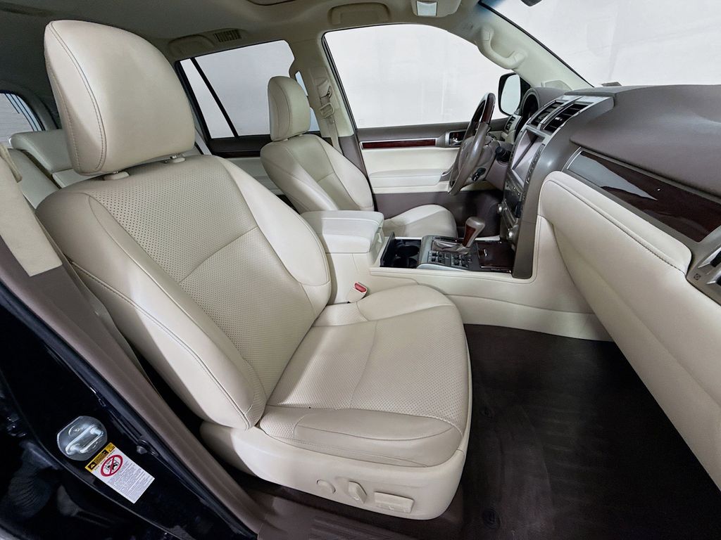 Thumbnail: 2016 Lexus GX - 29