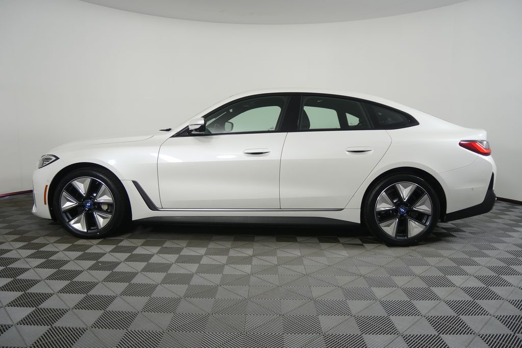 Thumbnail: 2023 BMW i4 - 6