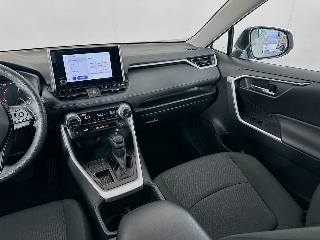 Thumbnail: 2025 Toyota RAV4 - 22