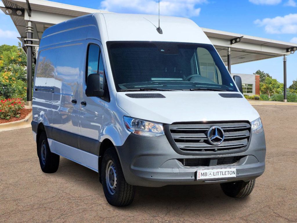 2024 Mercedes-Benz Sprinter 2500 Cargo 144 WB 2