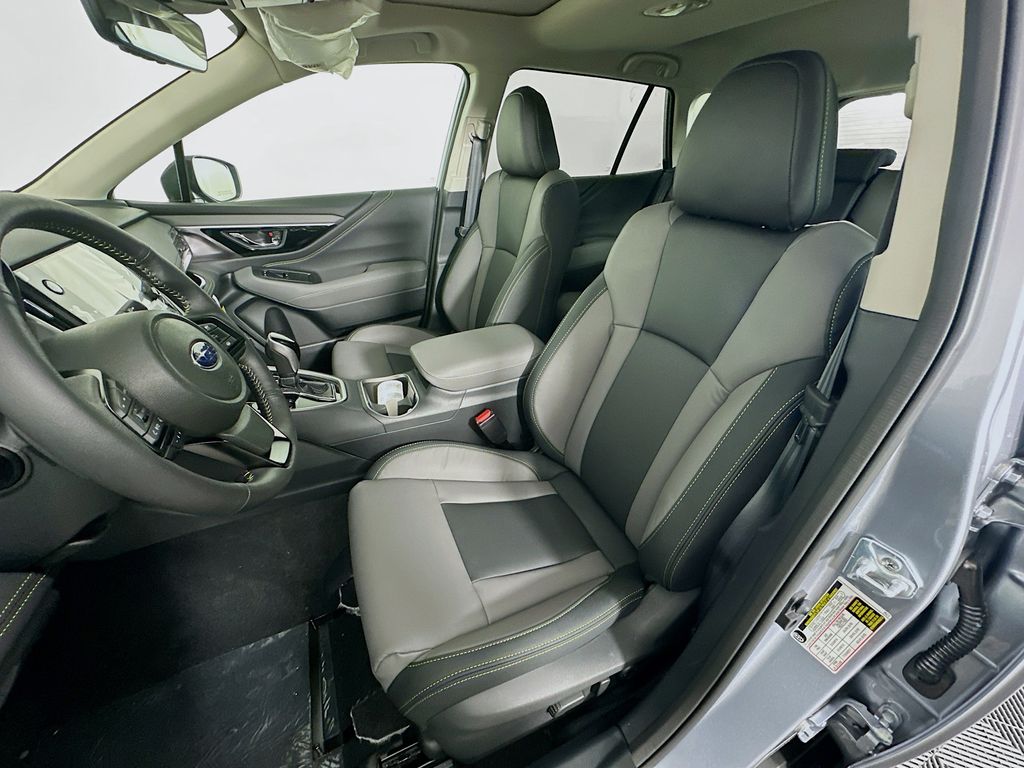 2025 Subaru Outback Onyx Edition - Photo 25