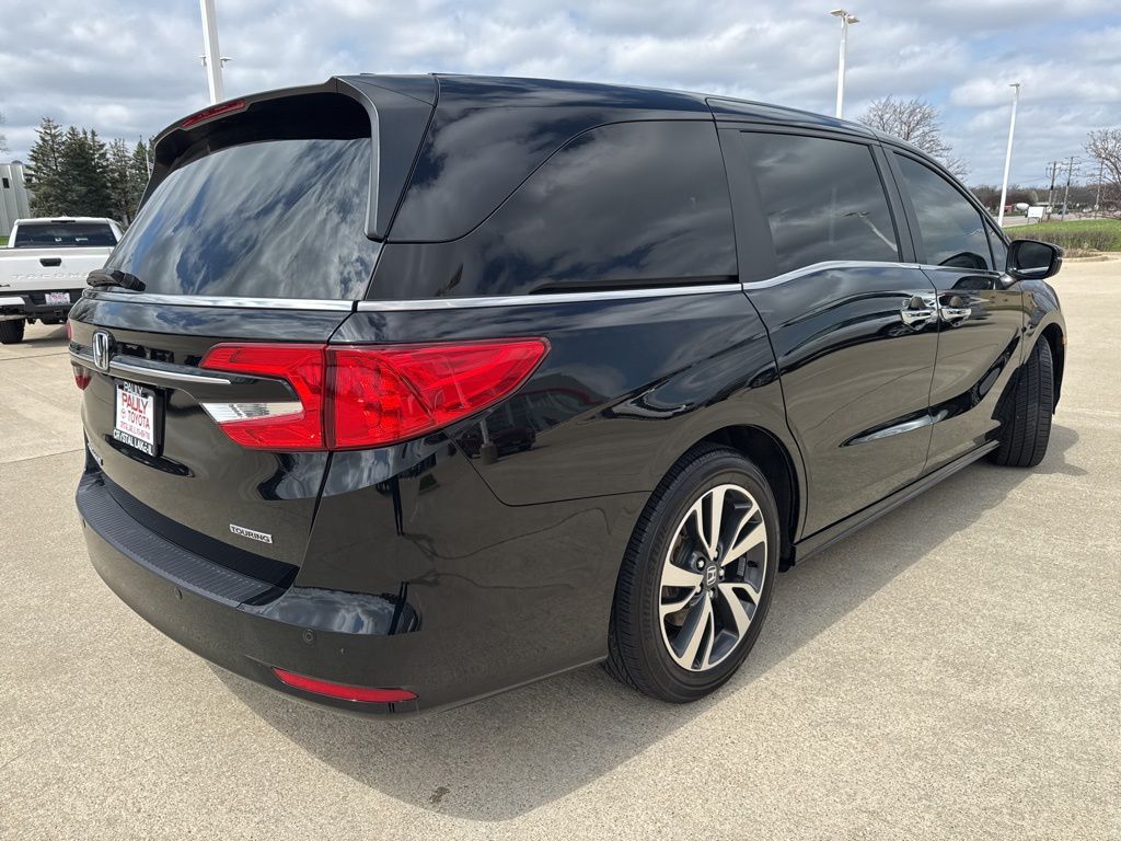 Used 2022 Honda Odyssey Van