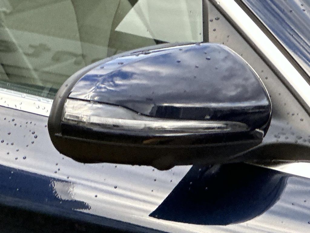 Thumbnail: 2022 Mercedes-Benz GLC - 6