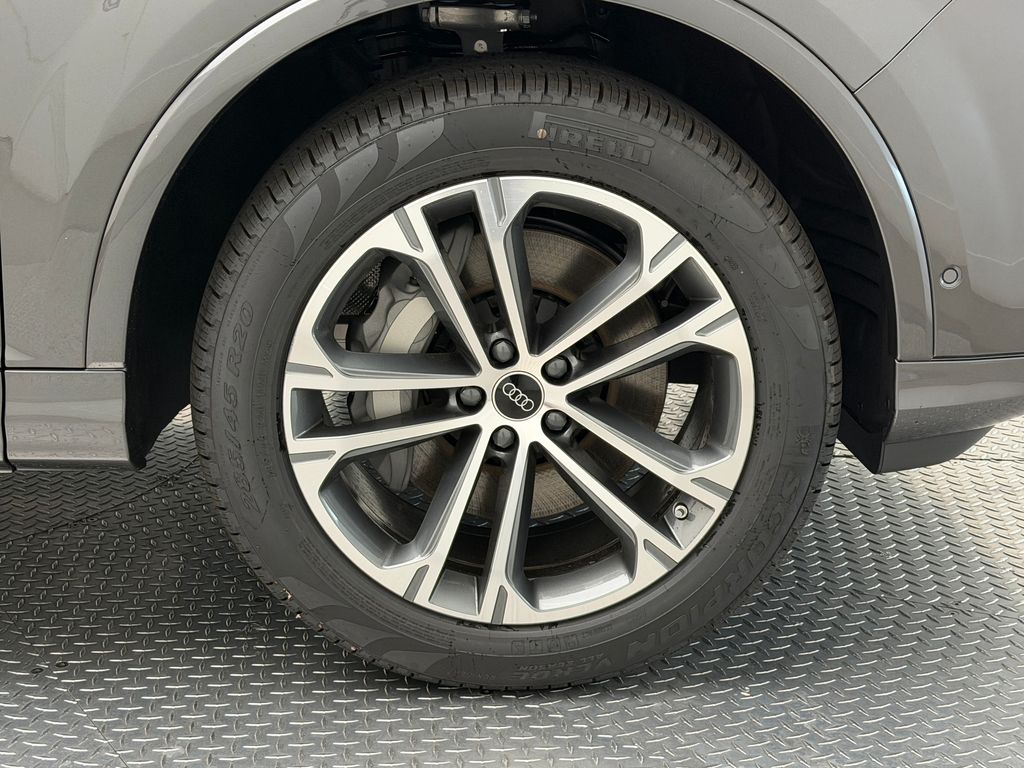Thumbnail: 2026 Audi Q7 - 8