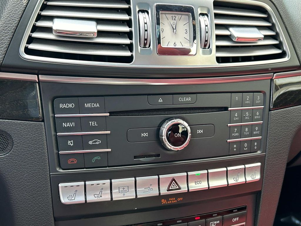 Thumbnail: 2016 Mercedes-Benz E-Class - 11