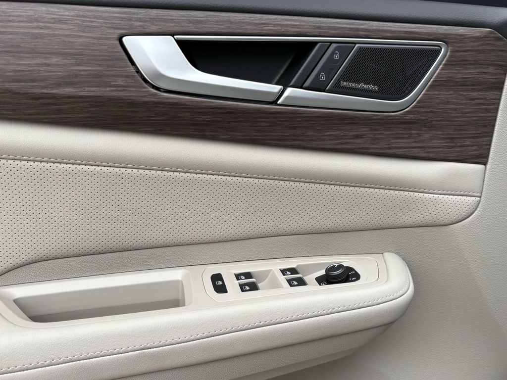 New 2026 White Volkswagen 2.0T SEL Premium R-Line image 11