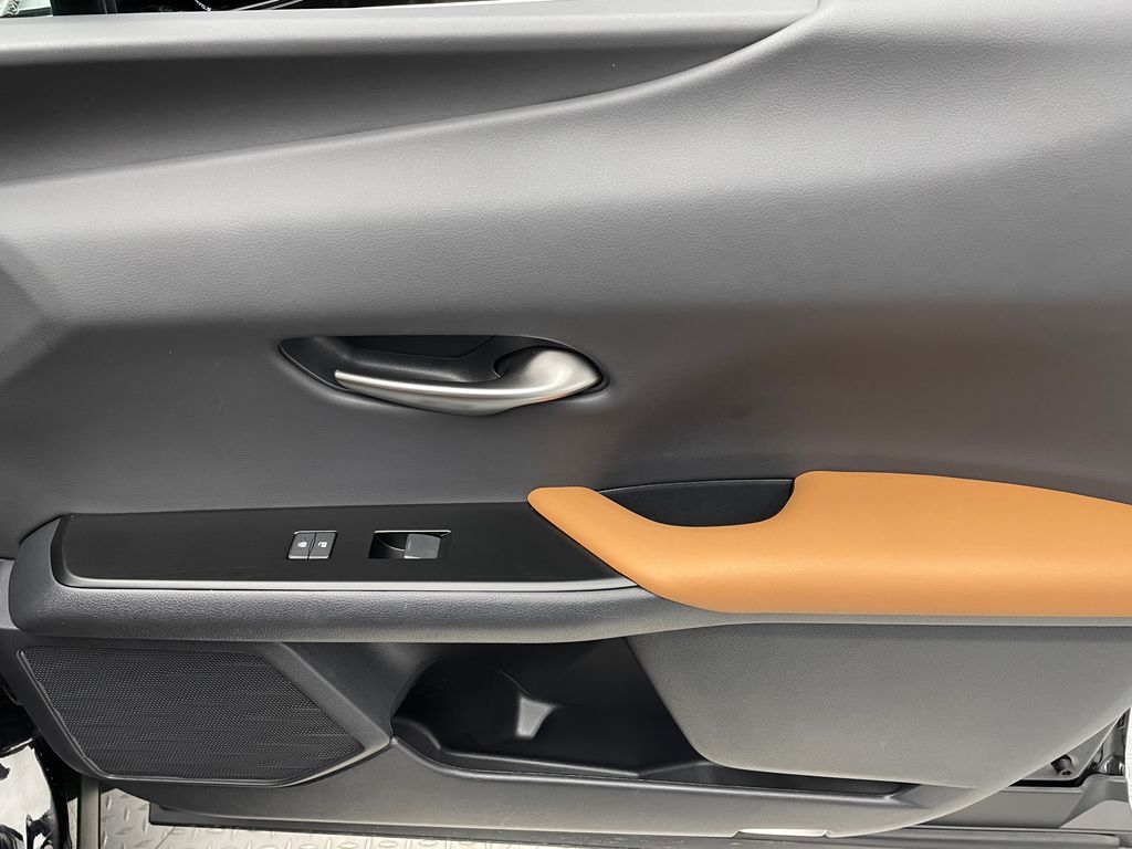 Thumbnail: 2021 Lexus UX - 15