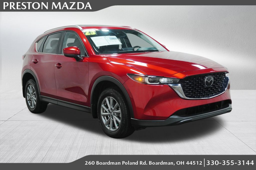 2023 Mazda CX-5 S Preferred package Auto AWD's photo