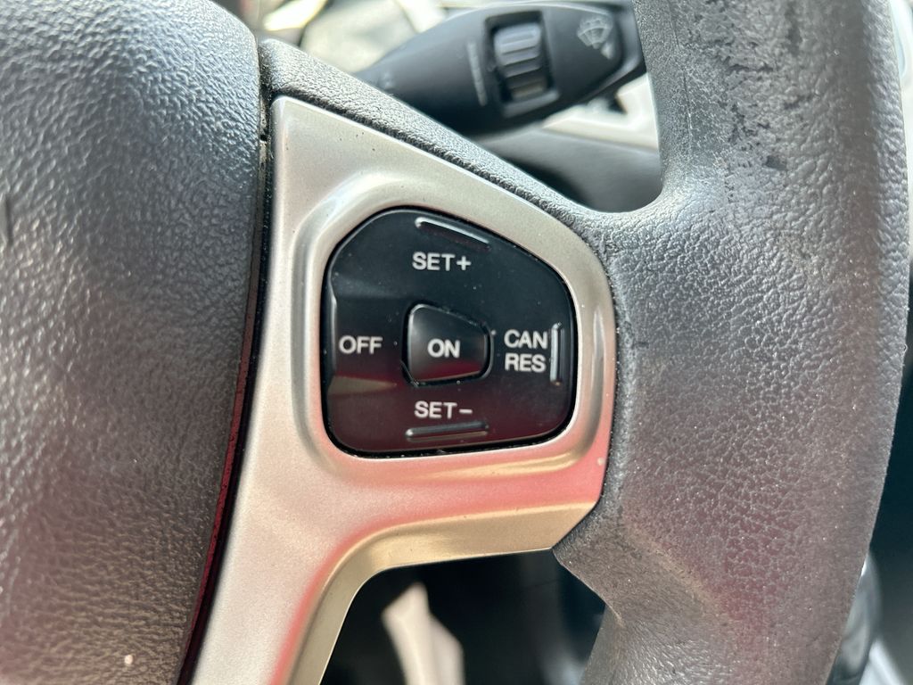Thumbnail: 2011 Ford Fiesta - 14