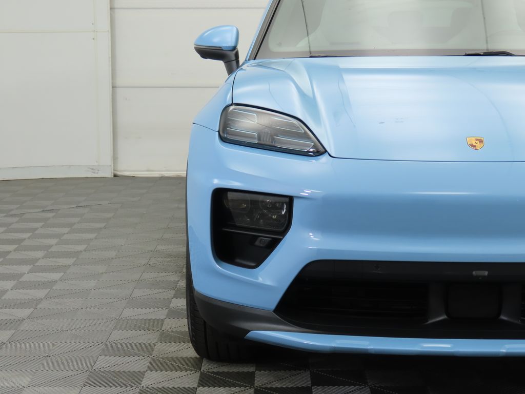 Thumbnail: 2025 Porsche Macan - 12