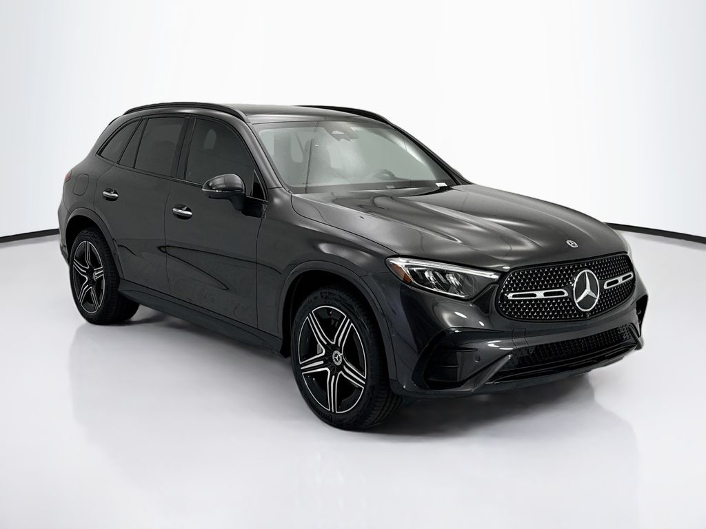 Thumbnail: 2023 Mercedes-Benz GLC - 3