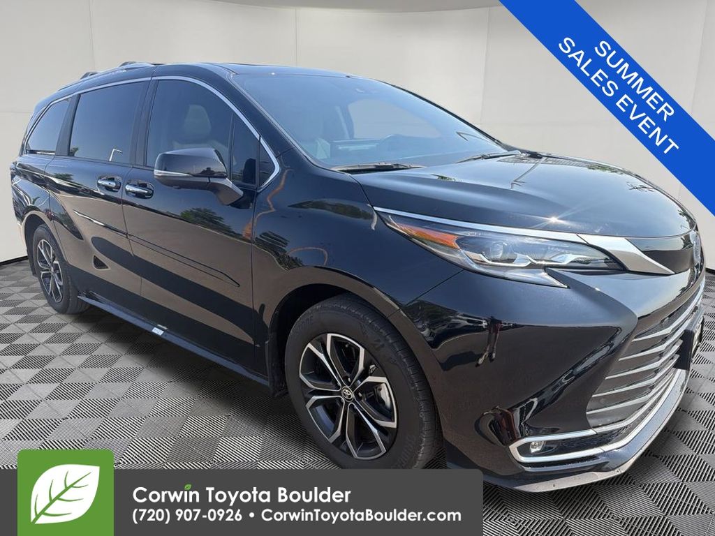  2025 Toyota Sienna Platinum 7-Passenger AWD   