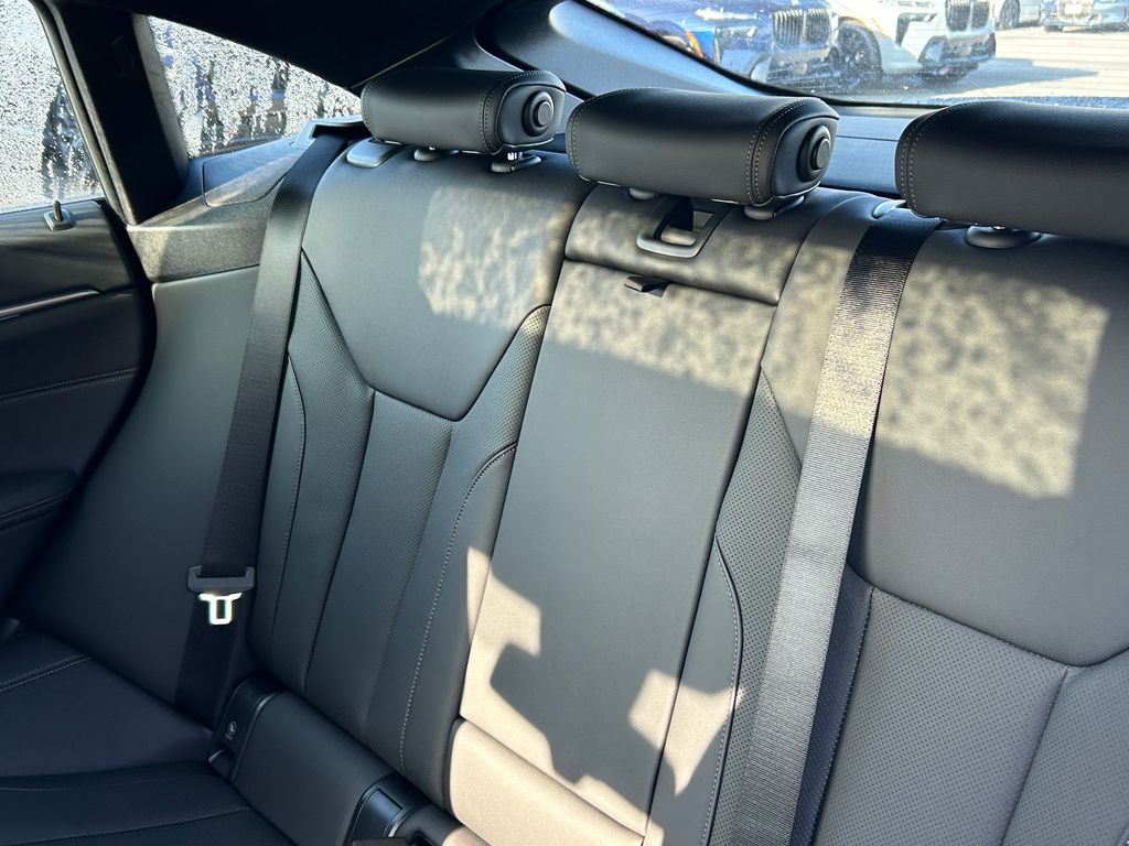 Thumbnail: 2025 BMW i4 - 32