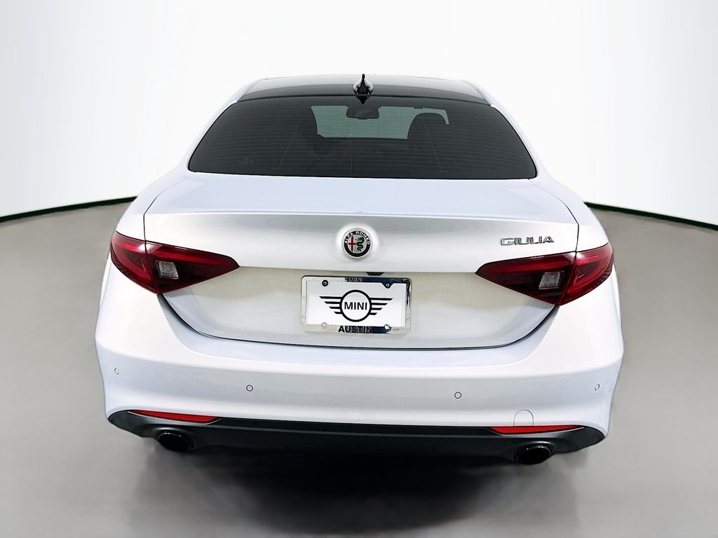 2022 Alfa Romeo Giulia Ti 6