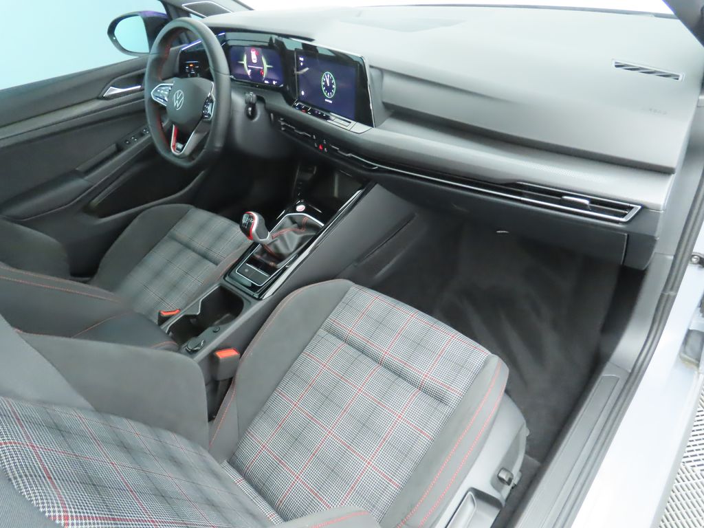 2024 Volkswagen Golf GTI SE 18
