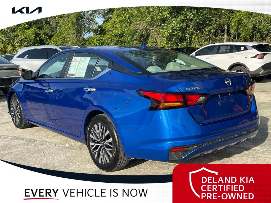2025 Nissan Altima SV - Photo 15