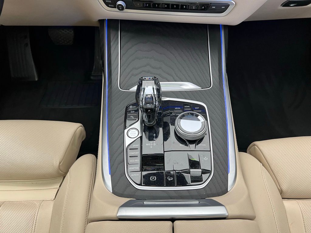 Thumbnail: 2022 BMW X7 - 12