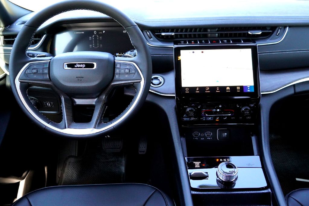 New Car 2025 Jeep Grand Cherokee L  Limited For Sale Under $50,000 In Taylor, Texas