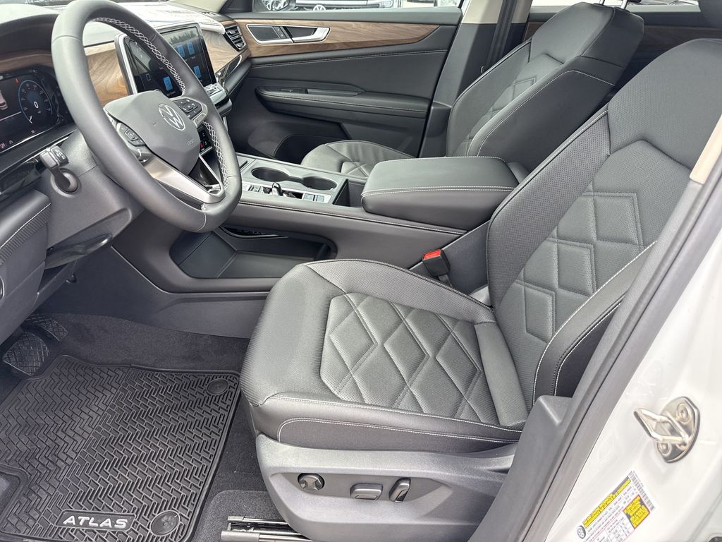 2026 Volkswagen Atlas SE White at DeMontrond Auto Country