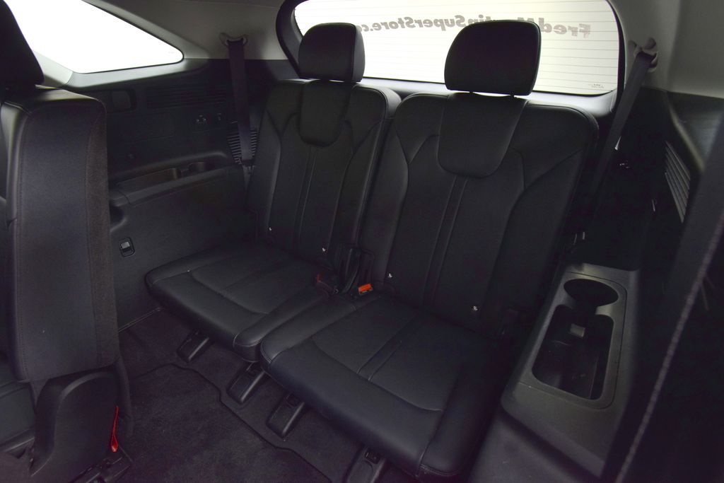 used 2024 Kia Sorento car, priced at $25,500