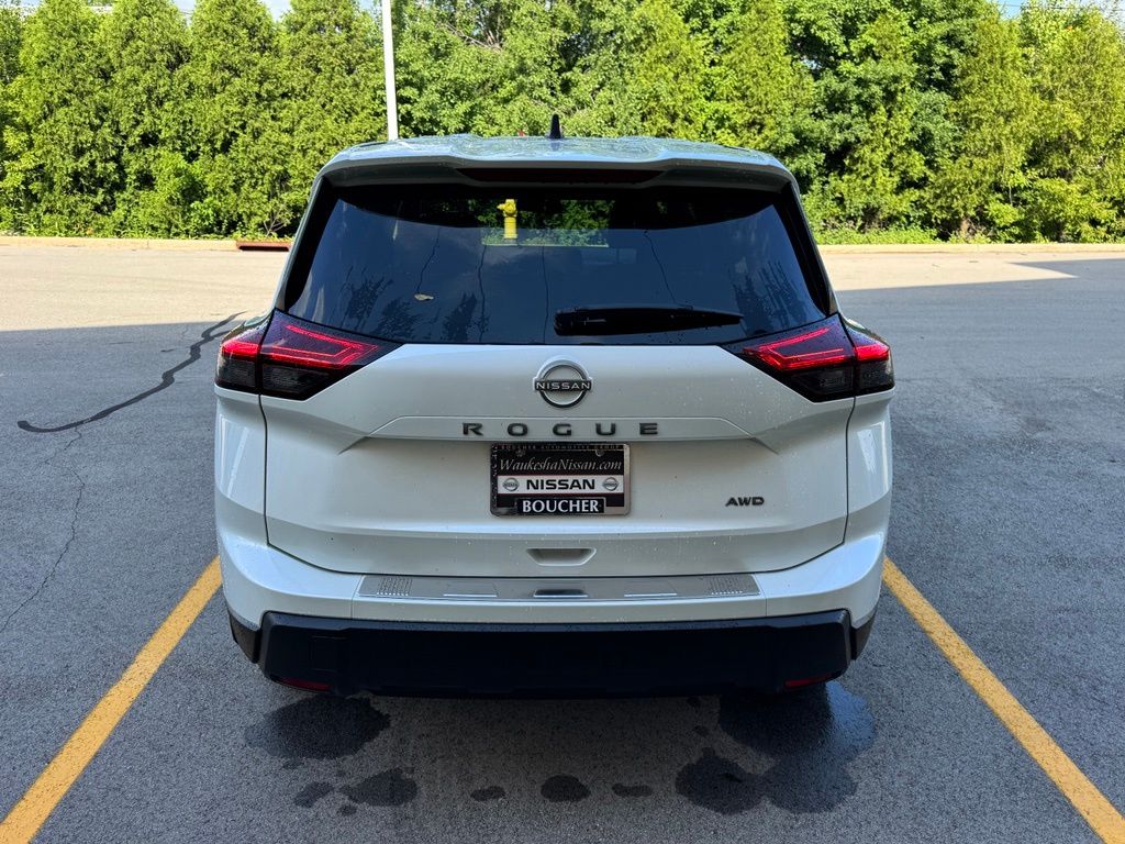 New 2026 Everest White Pearl Tricoat Nissan SV image 5