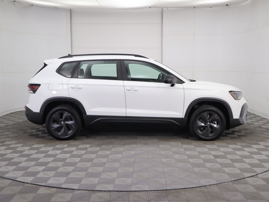 Thumbnail: 2026 Volkswagen Taos - 4