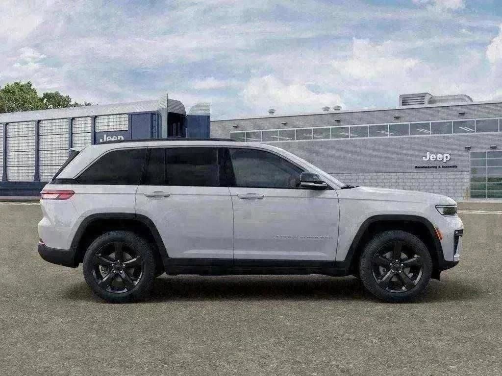 Used 2026 Jeep Grand Cherokee SUV