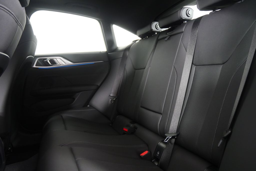 Thumbnail: 2026 BMW i4 - 15