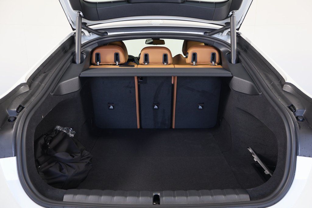 Thumbnail: 2025 BMW i4 - 8