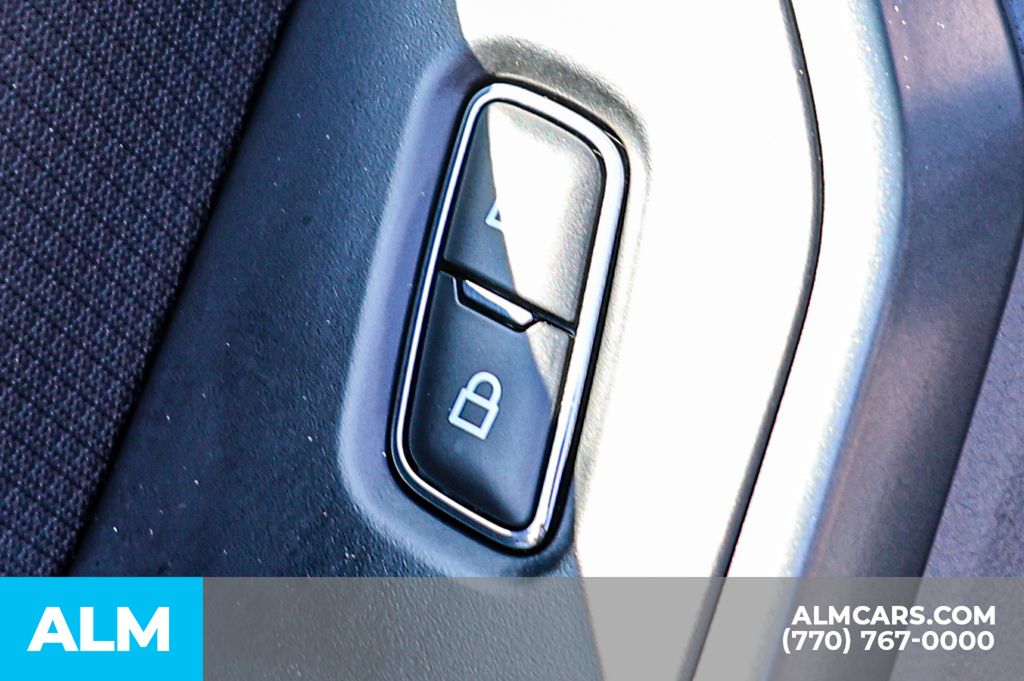 Used 2022 Blue Ford XLT image 48