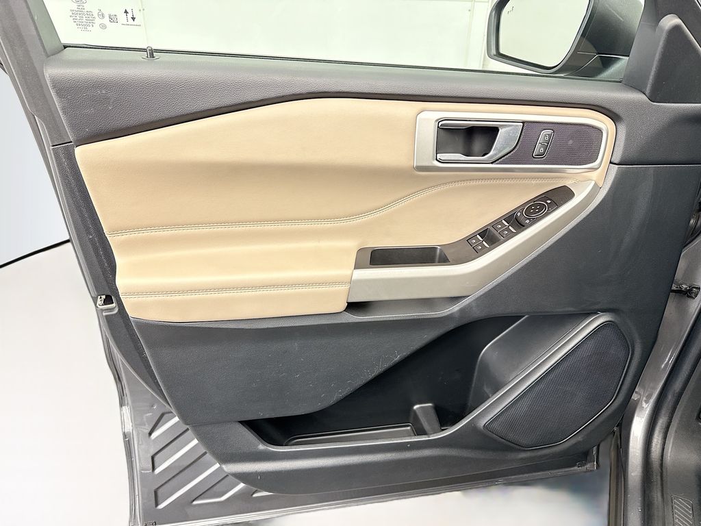 Thumbnail: 2022 Ford Explorer - 24