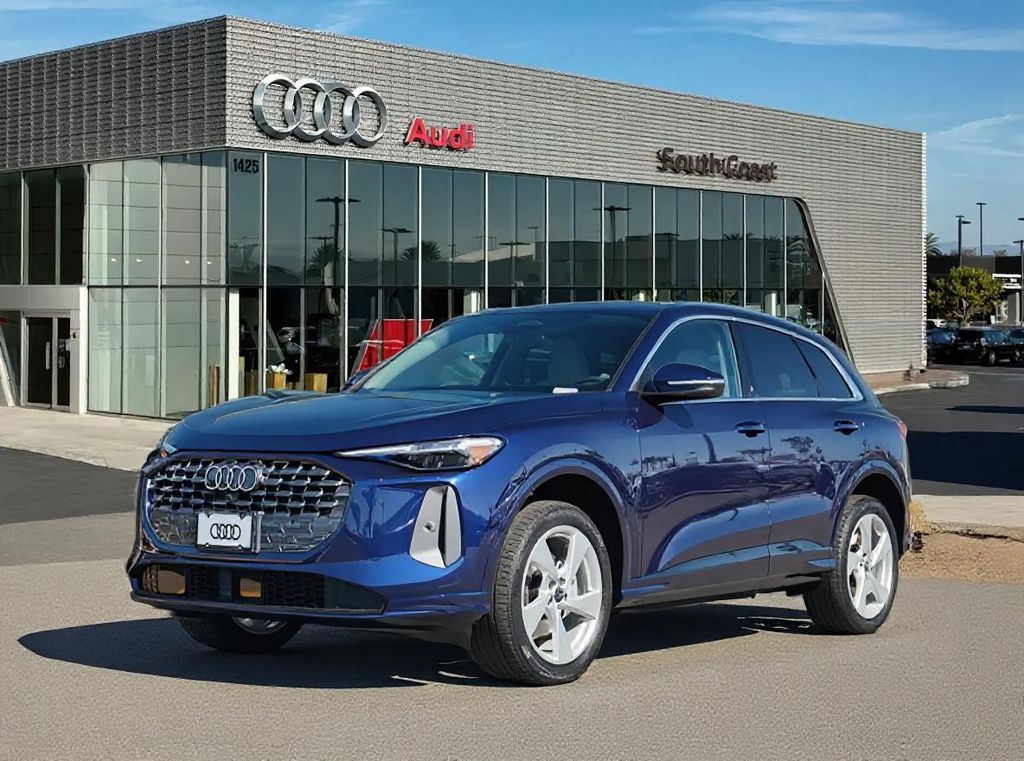 Thumbnail: 2025 Audi Q5 - 1