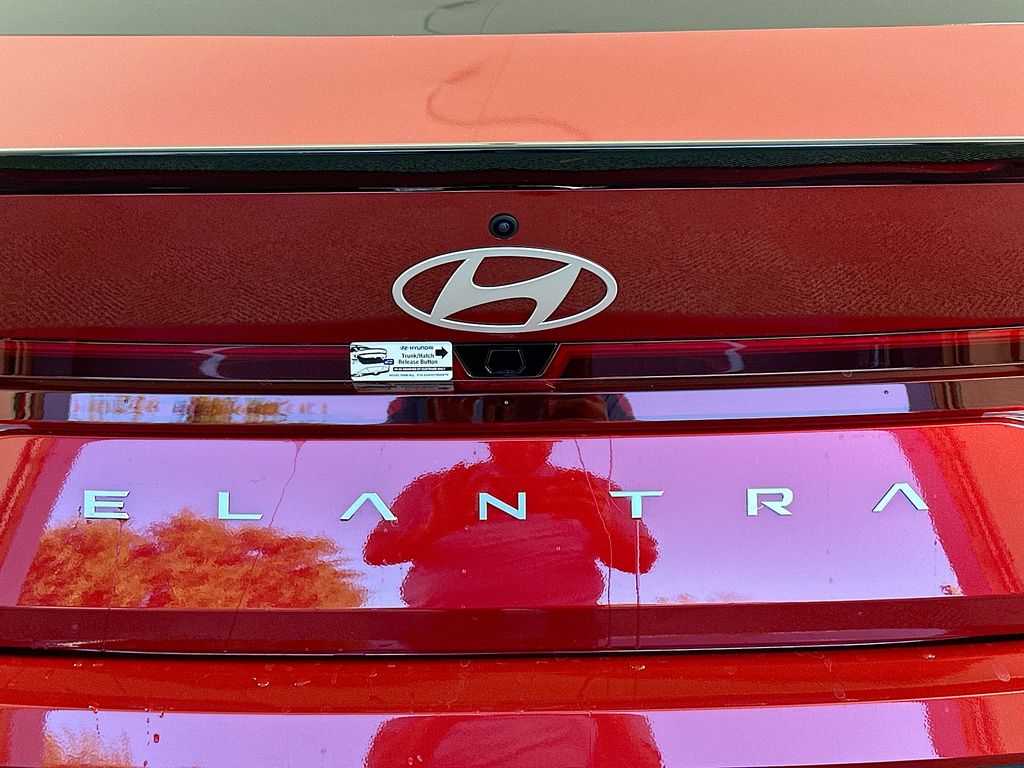 Thumbnail: 2025 Hyundai Elantra - 20