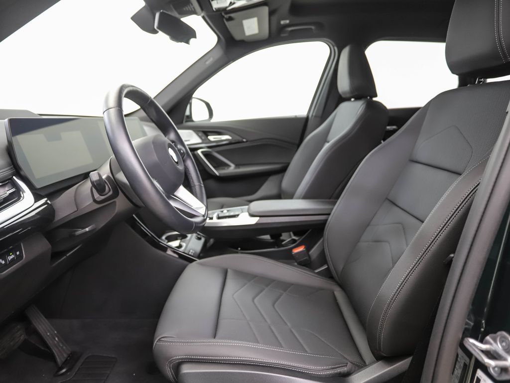 Thumbnail: 2023 BMW X1 - 11